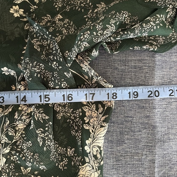 BCBG Maxazria Women’s Size S Sheer Green/White Coverall - Picture 4 of 6